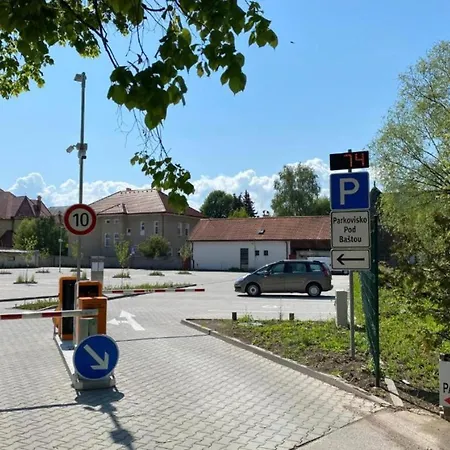 Radka Priamo V Centre Zvolen